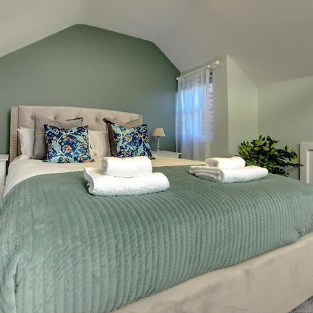 The Nook - A Modern 2 Bedroom Loft With Parking Ripon Exterior foto