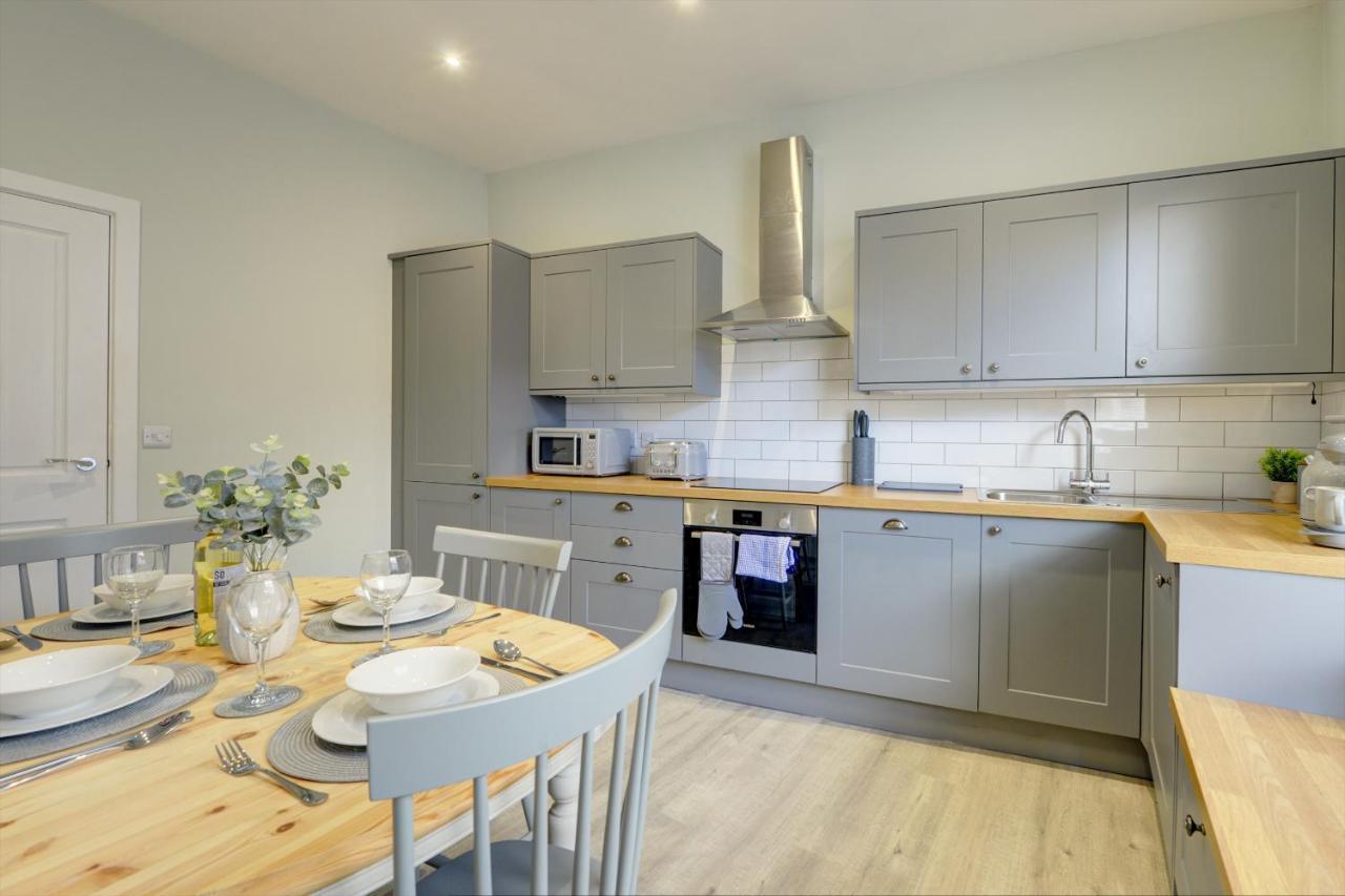 The Nook - A Modern 2 Bedroom Loft With Parking Ripon Exterior foto